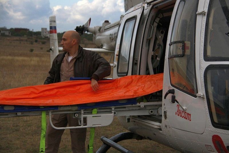 Упавшую с высоты девочку доставили на вертолете из Севастополя в Краснодар