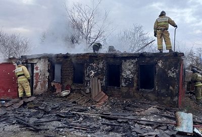 Трое детей погибли при пожаре в частном доме на Кубани