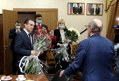 Вениамин Кондратьев поздравил Виктора Захарченко с днем рождения