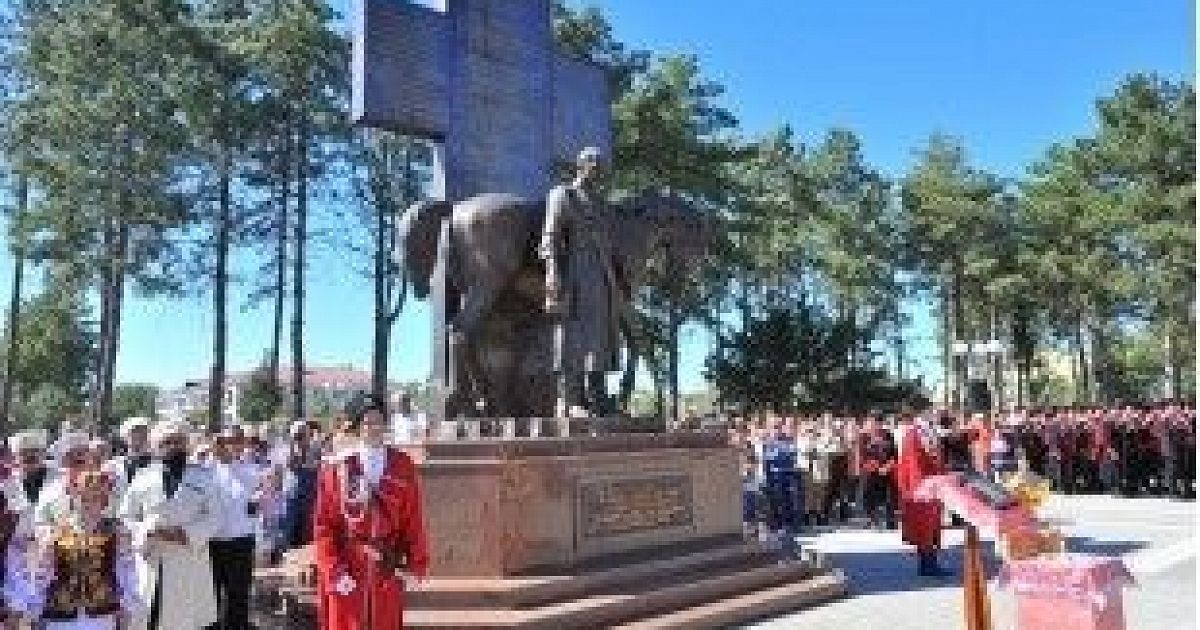 Остановки в абхазии зураба церетели фото