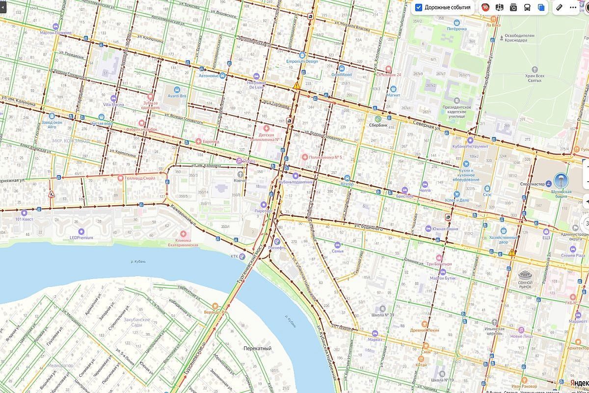 10 баллов днем. Краснодар застрял в многокилометровых пробках