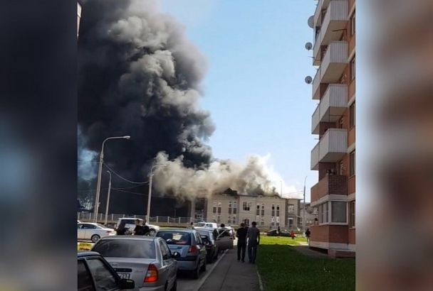 В Кореновске произошел крупный пожар в новом детском саду