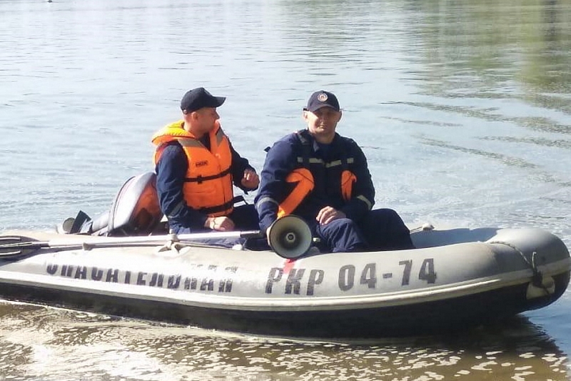 В Краснодаре спасатели патрулируют берега Кубани и Карасунских водоемов