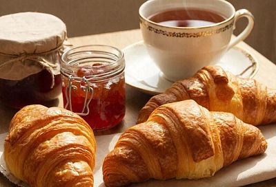 Песочные рогалики с домашним вареньем: тающее удовольствие на вашем столе