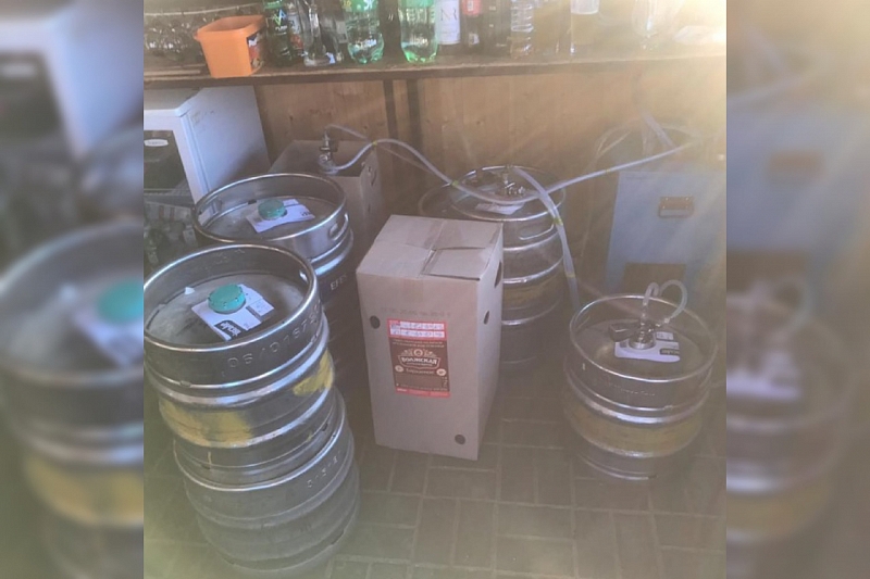 Около 460 литров алкоголя без документов изъяли полицейские в Геленджике