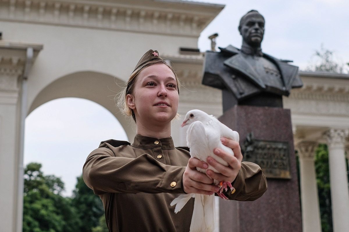 В кубанской столице молодежь провела акцию &quot;Весть Победы&quot;