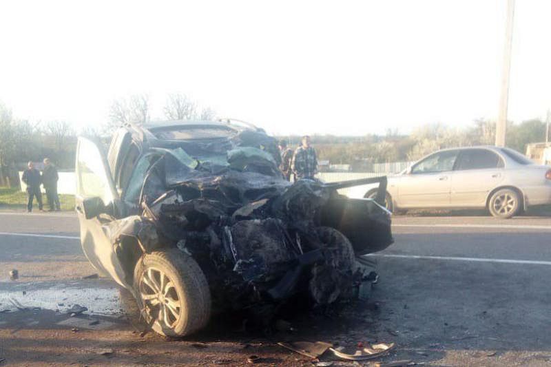 В Краснодарском крае против женщины-водителя BMW возбуждено дело после летального ДТП с каретой «скорой помощи»