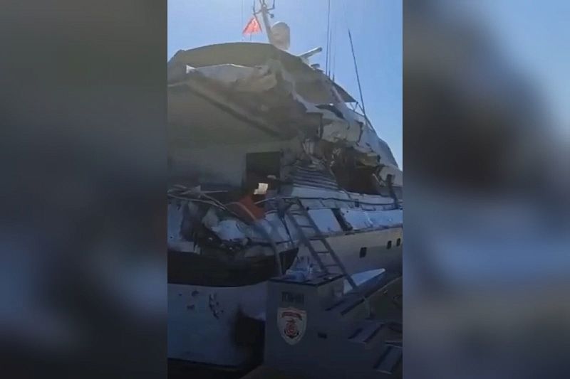 Морской бой: Турция в Черном море обстреляла яхту с американским флагом