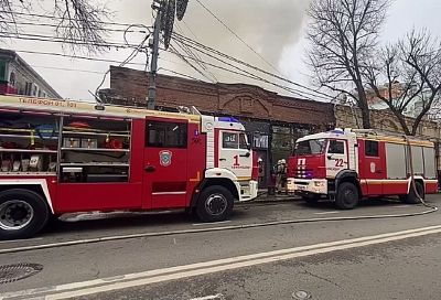 Кафе горит в центре Краснодара