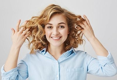 БАДы здесь бессильны: три неожиданные причины сильного выпадения волос