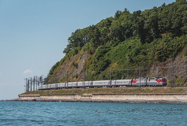 Поезд Симферополь — Адлер начнет курсировать с 1 июня