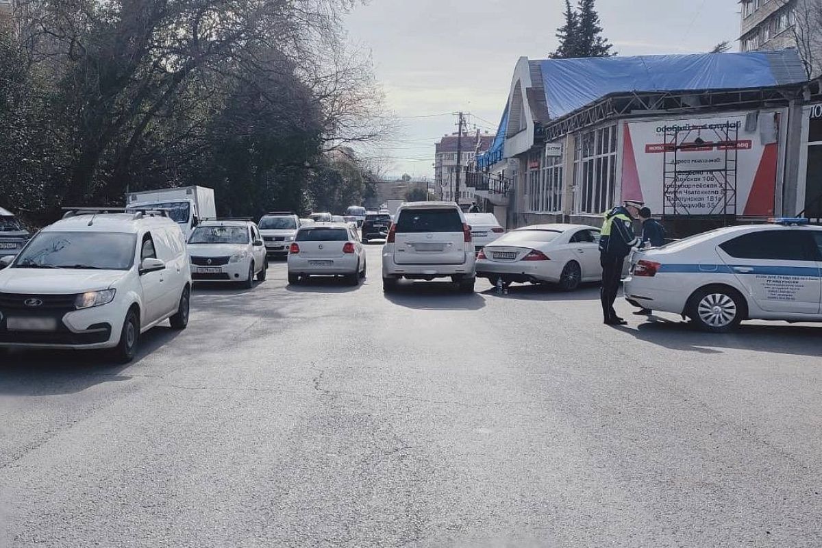 Лишение водительских прав грозит мужчине, сбившему на внедорожнике мальчика в Сочи