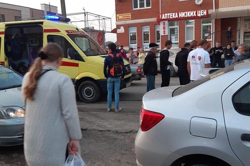 В Краснодаре 25-летний водитель сбил 11-летнюю школьницу. Девочка госпитализирована в тяжелом состоянии