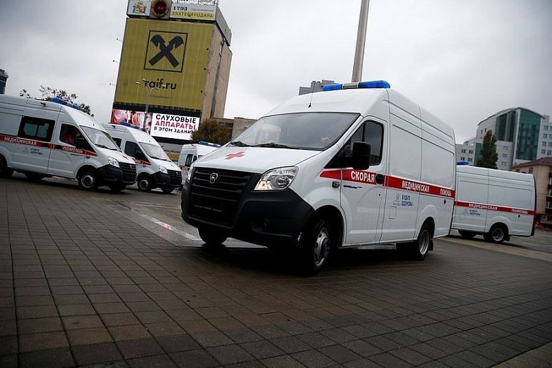 Пять городов и районов Краснодарского края получили новые машины скорой помощи