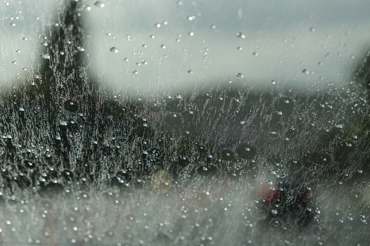 Штормовое предупреждение: мощные ливни вновь ударят по Краснодарскому краю