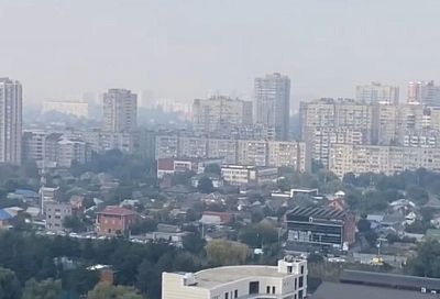 Облако смога: жители Краснодара пожаловались на запах дыма