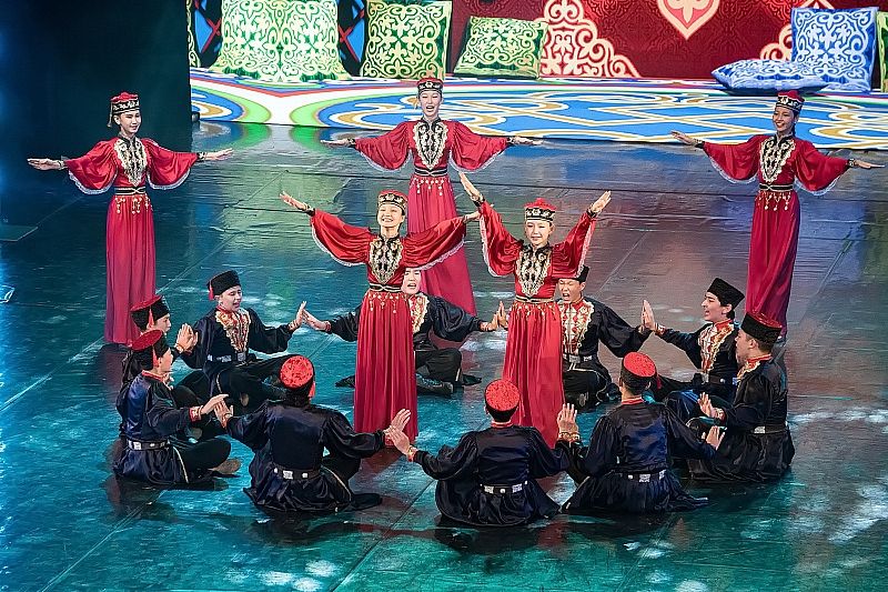 В Сочи состоялся первый в России гала-концерт детских коллективов-спутников народных ансамблей 
