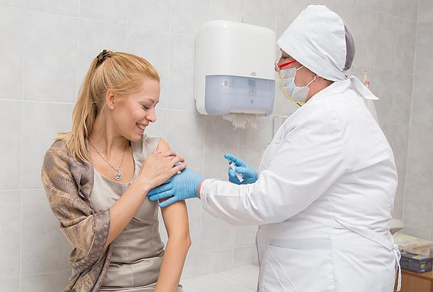 Прививки от гриппа сделали более 2,4 млн жителей Краснодарского края
