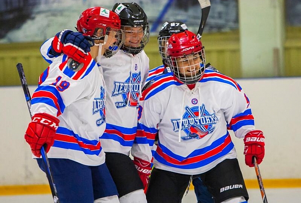 Корреспондент «КН» забросила победную шайбу в заключительном матче Лиги женского хоккея