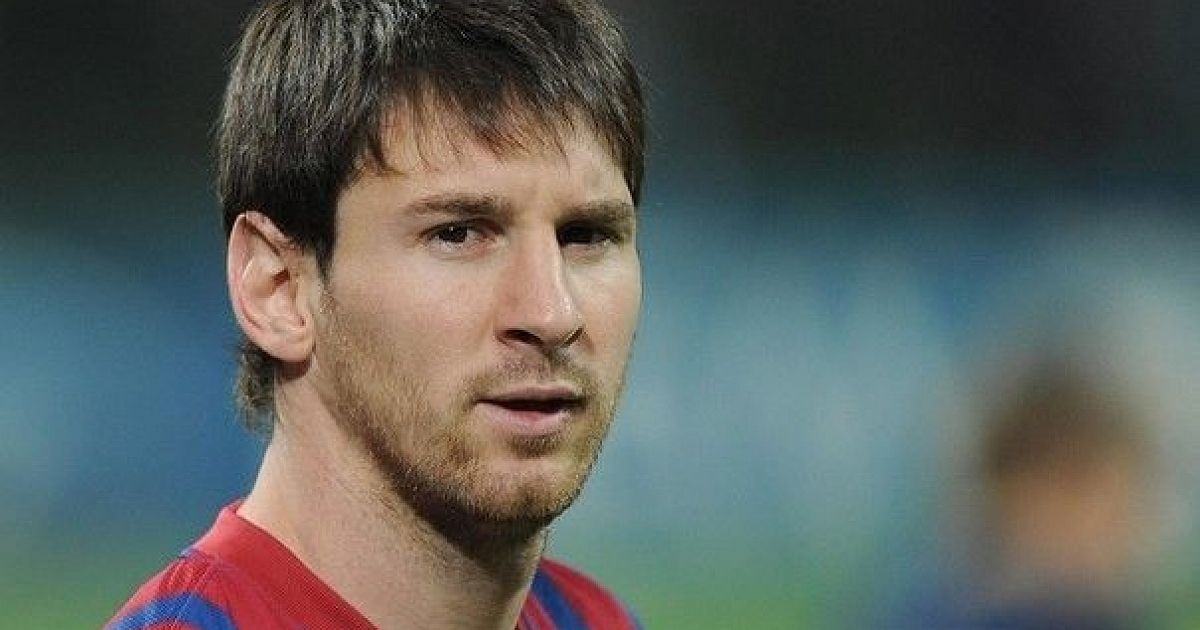 Брито футболист. Messi. Джантемиров Руслан Асланович. Кто лучший футболист мира.