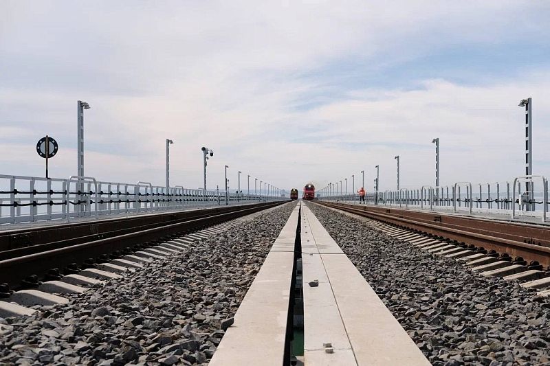 Движение по второму железнодорожному пути Крымского моста открыто