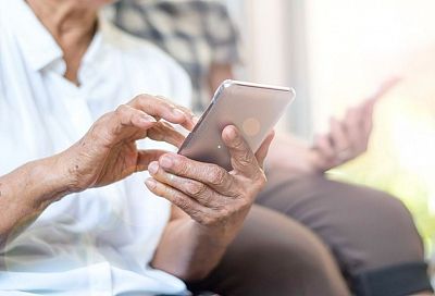 Краснодарские пенсионеры осваивают TikTok и онлайн-шопинг