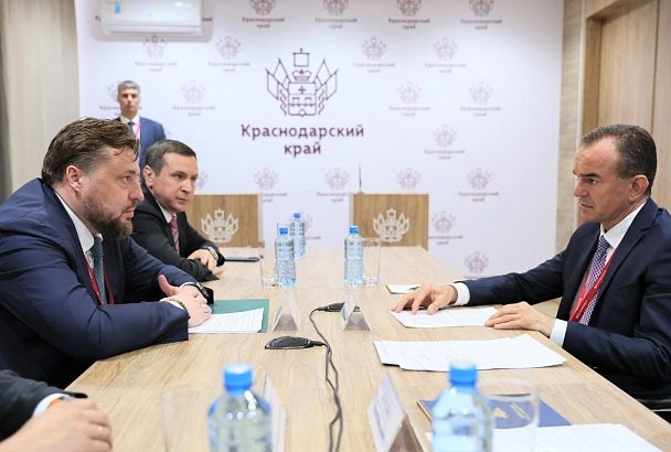 Губернатор Краснодарского края Вениамин Кондратьев подписал соглашение на ПМЭФ-2024 с руководством «Росагролизинг»