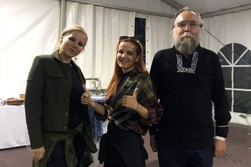 Краснодарская певица сделала фото с погибшей Дугиной за два часа до ее смерти