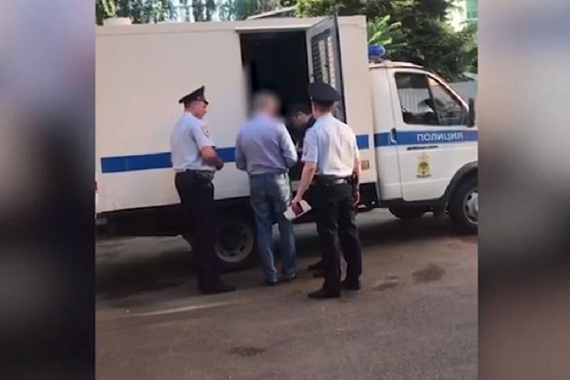 Появилось видео задержания замминистра сельского хозяйства Краснодарского края по делу о взятке