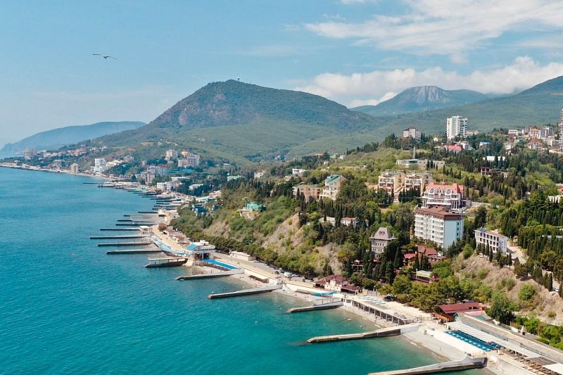 Турпоток снизился на 20%: Крым в 2023 году посетили 5,2 млн человек