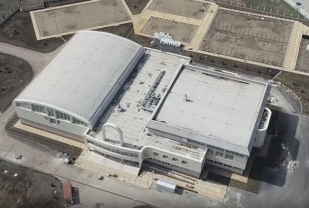 До конца 2021 года в Курганинске достроят спортивный центр с бассейном