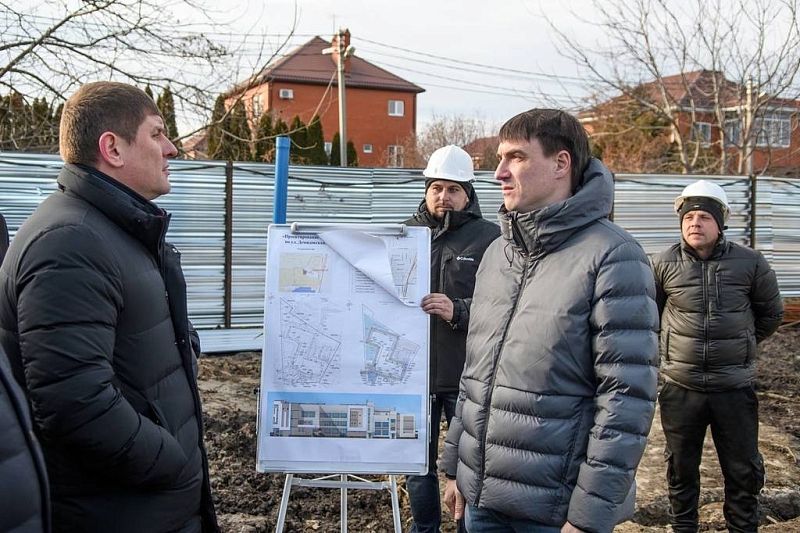 Строительство начальной школы стартовало в Новознаменском жилом районе Краснодара