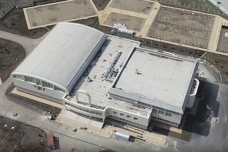 До конца 2021 года в Курганинске достроят спортивный центр с бассейном