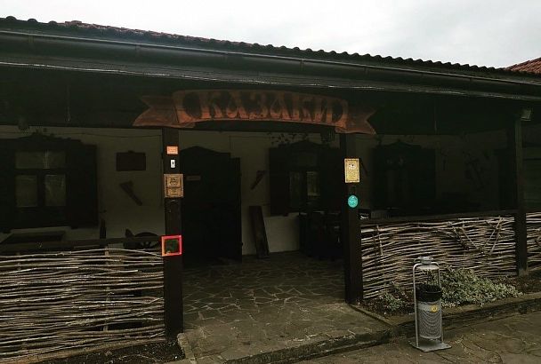 Штраф до 50 тыс. рублей: в Горячем Ключе владельца ресторана «Казаки» накажут за работу сотрудника без маски