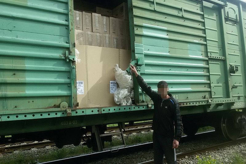 В Краснодарском крае безработный попался на краже 200 литров растительного масла из вагона поезда