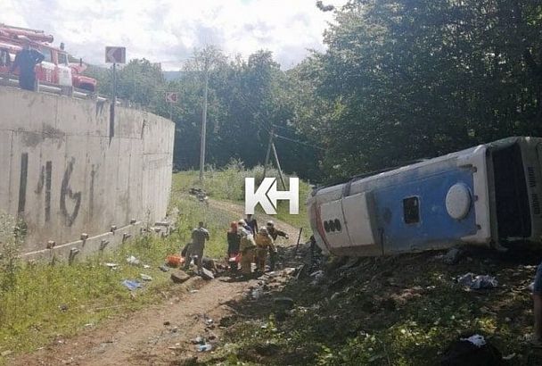 По поручению губернатора Кубани Вениамина Кондратьева пострадавшим в аварии с рейсовым автобусом оказывают всю необходимую помощь.