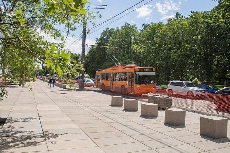 На улице Красной в Краснодаре приступили к демонтажу контактной сети троллейбусов  