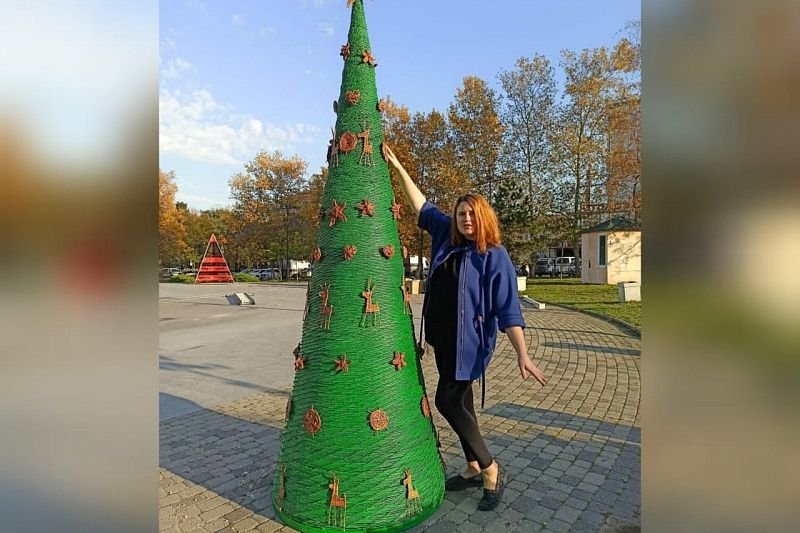 Самая высокая елка из бумажной лозы вошла в Книгу рекордов России