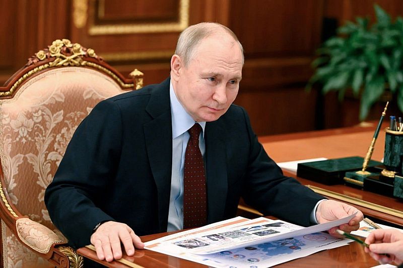 Вениамин Кондратьев поздравил Владимира Путина с Днем рождения