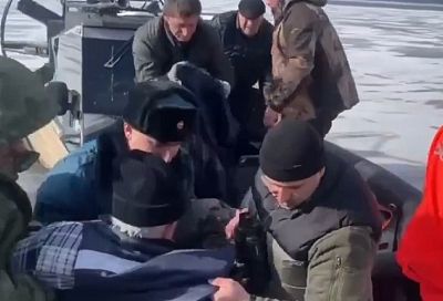 Группу рыбаков спасли с оторвавшейся льдины в Адыгее