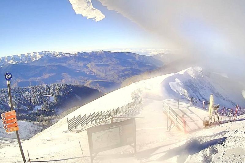 Первые сугробы: больше 20 сантиметров снега выпало за сутки в горах под Сочи