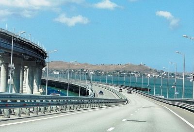Какая обстановка на подъездах к Крымскому мосту днем 21 июня