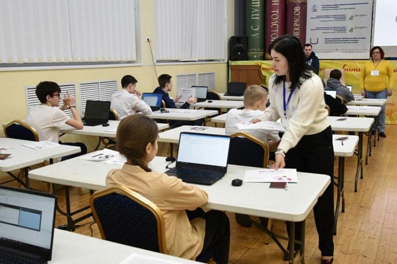 Школьники Краснодарского края стали участниками регионального этапа всероссийской олимпиады по информатике