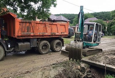 Режим повышенной готовности введен в районах Адыгеи с подтопленными после ливня дворами