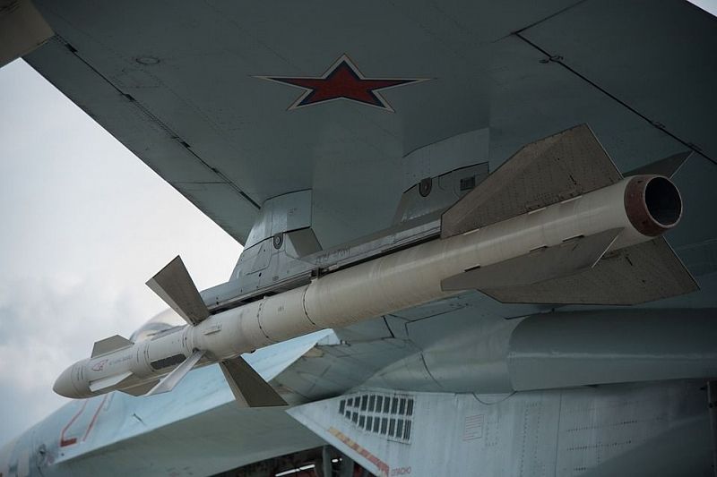 Истребитель Су-30 сопроводил самолет-разведчик США над Черным морем