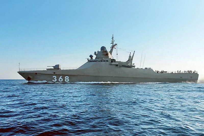 В Новороссийске новейший патрульный корабль «Василий Быков» провел учение по противовоздушной обороне