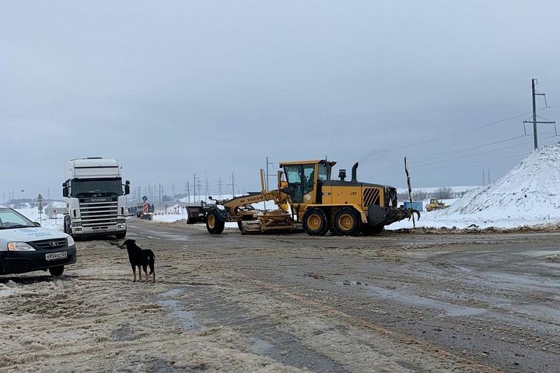 Участок дороги в Темрюкском районе закрыт для расчистки от снега