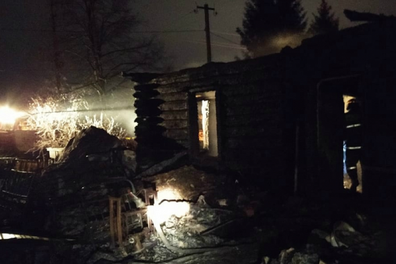 В Красноармейском районе в пожаре погибли трое мужчин, еще одного удалось спасти соседу