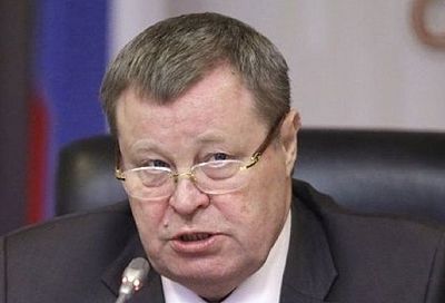 Владимир Устинов поздравил россиян с Днем молодежи