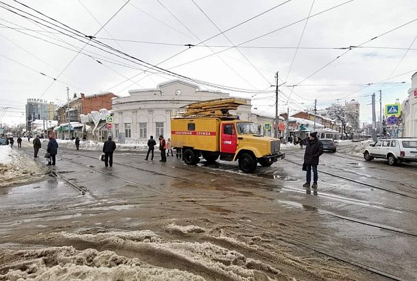 Поехали: движение трамваев центре в Краснодаре было парализовано 50 минут